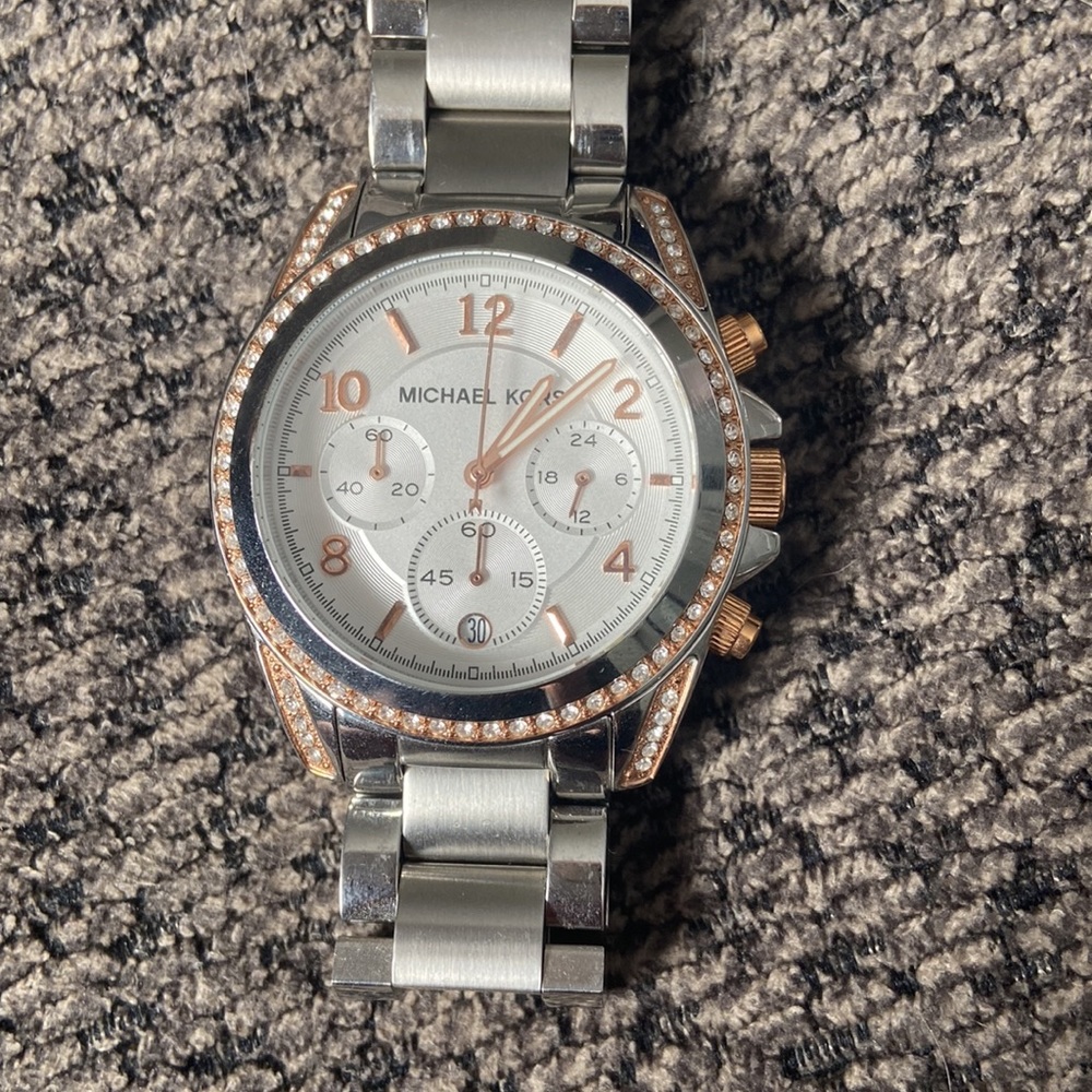 Michael Kors Set - Picture 2 of 3